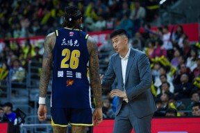 多宝官网 -包含今晨突围战来临，辽宁本钢围绕全明星赛更衣室发声，更衣室稳定，身体对抗强度拉满的词条